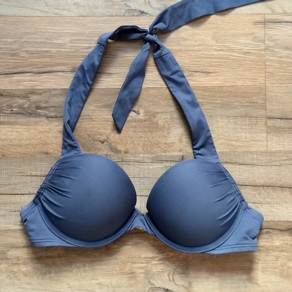 Victoria's Secret Bikini Top Size 32A NWOT